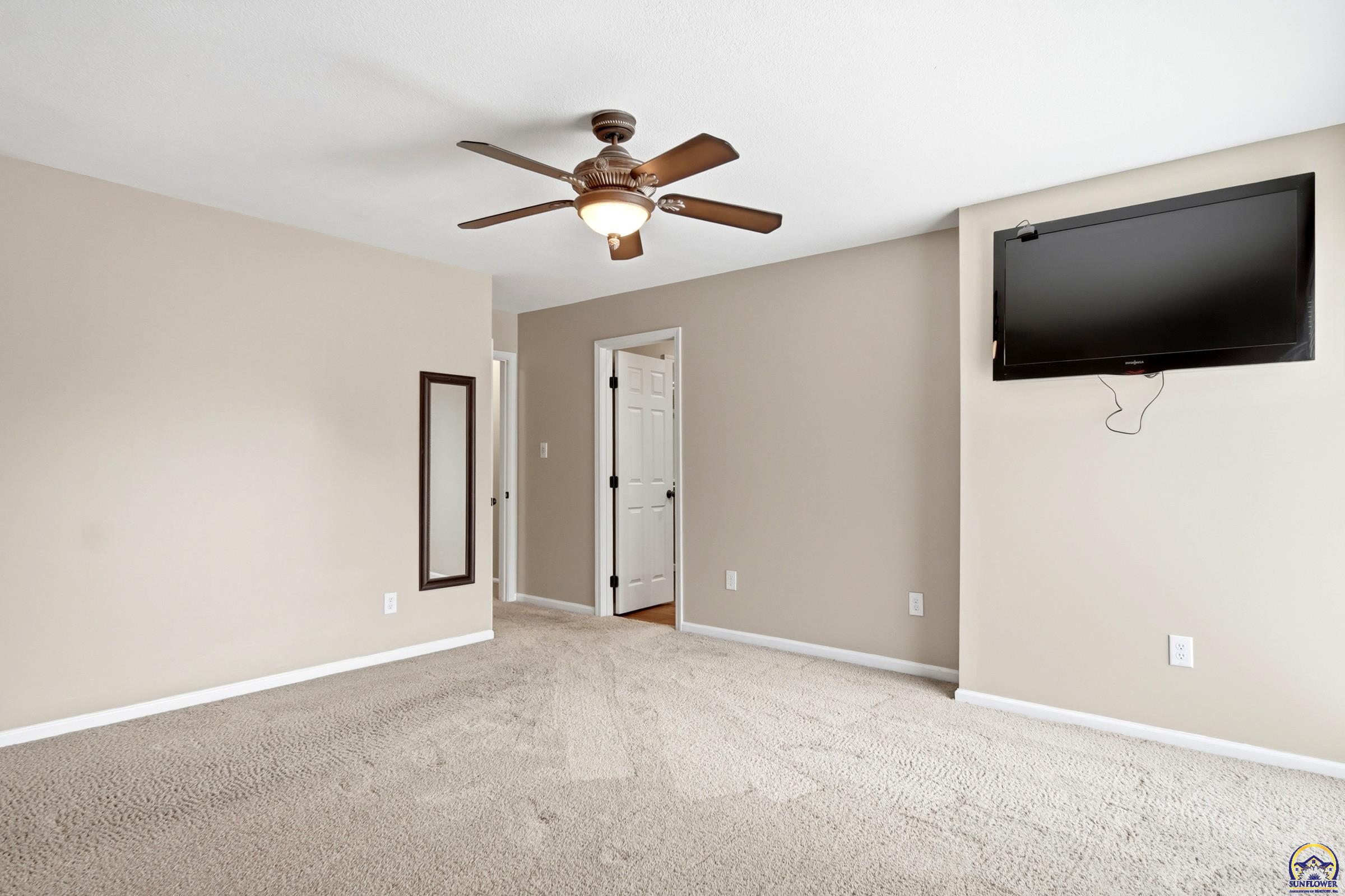 84 Southwest Pepper Tree Lane Topeka, KS 66611 - Photo 22 of 51