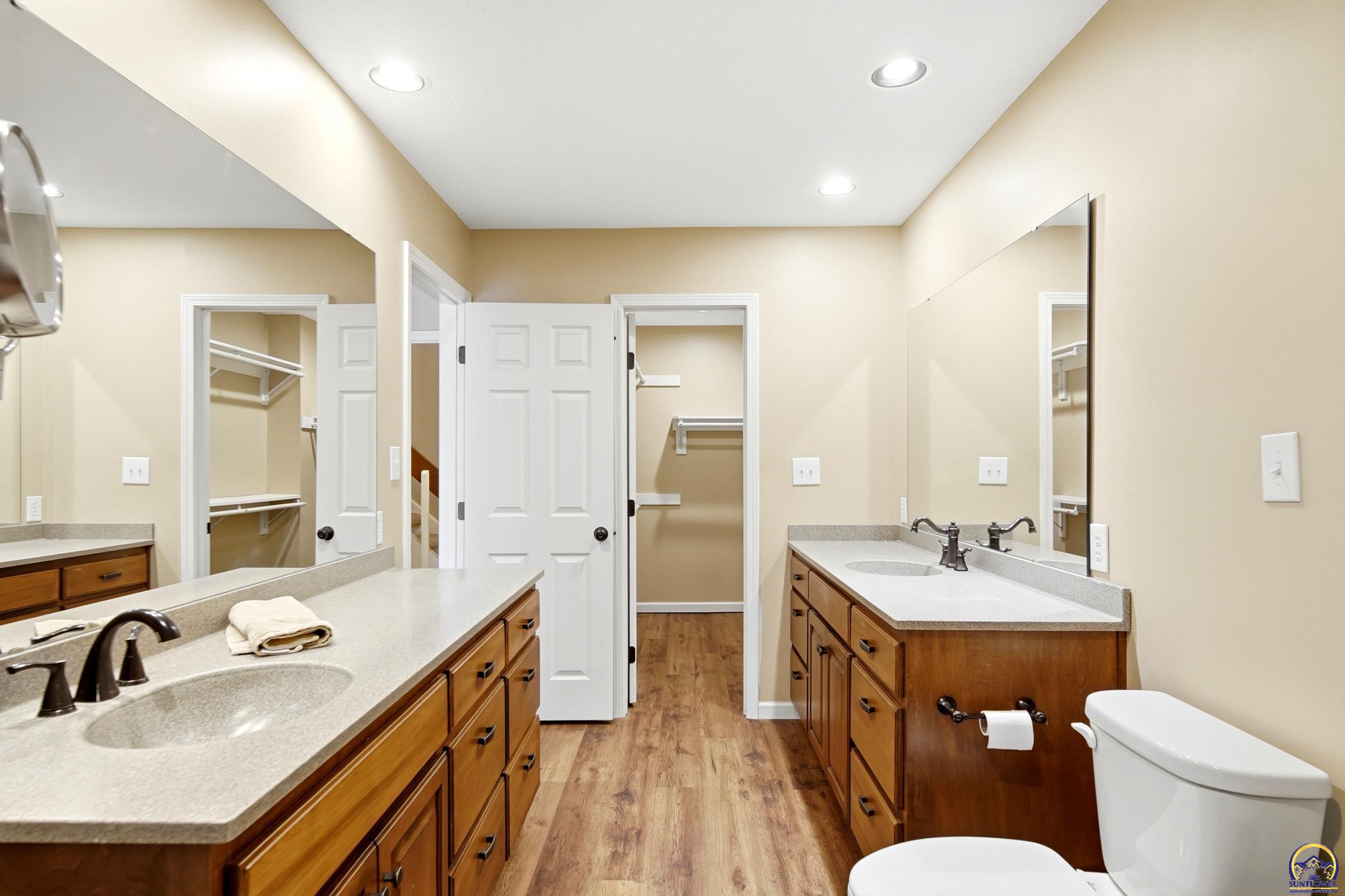 84 Southwest Pepper Tree Lane Topeka, KS 66611 - Photo 25 of 51