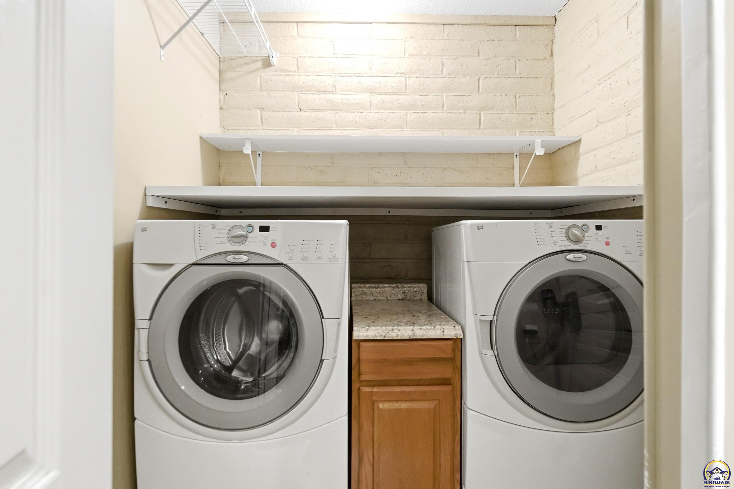 84 Southwest Pepper Tree Lane Topeka, KS 66611 - Photo 31 of 51