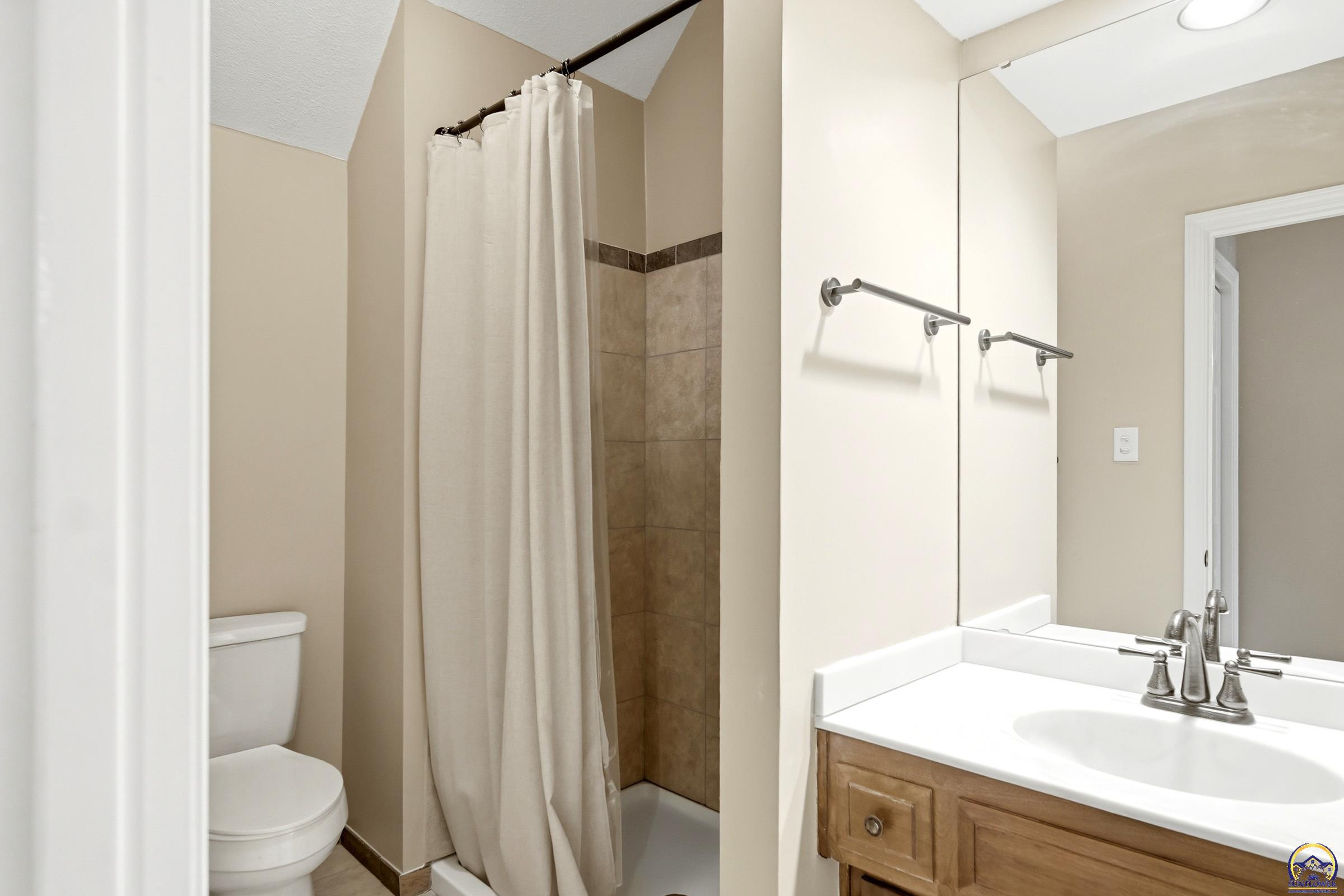 84 Southwest Pepper Tree Lane Topeka, KS 66611 - Photo 43 of 51