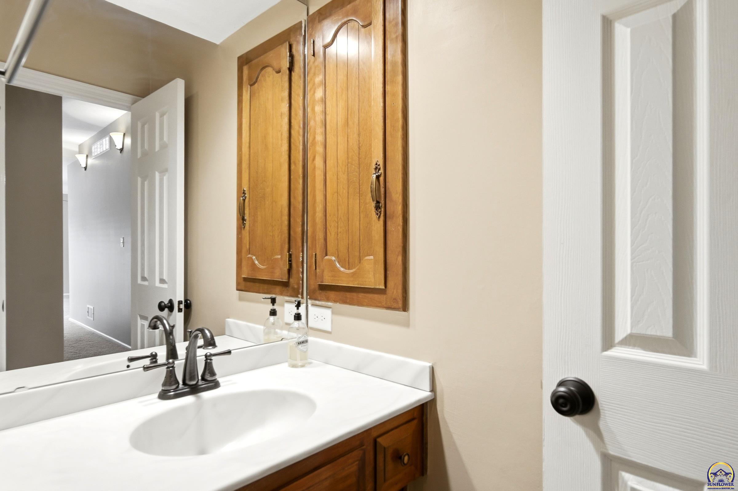 84 Southwest Pepper Tree Lane Topeka, KS 66611 - Photo 44 of 51