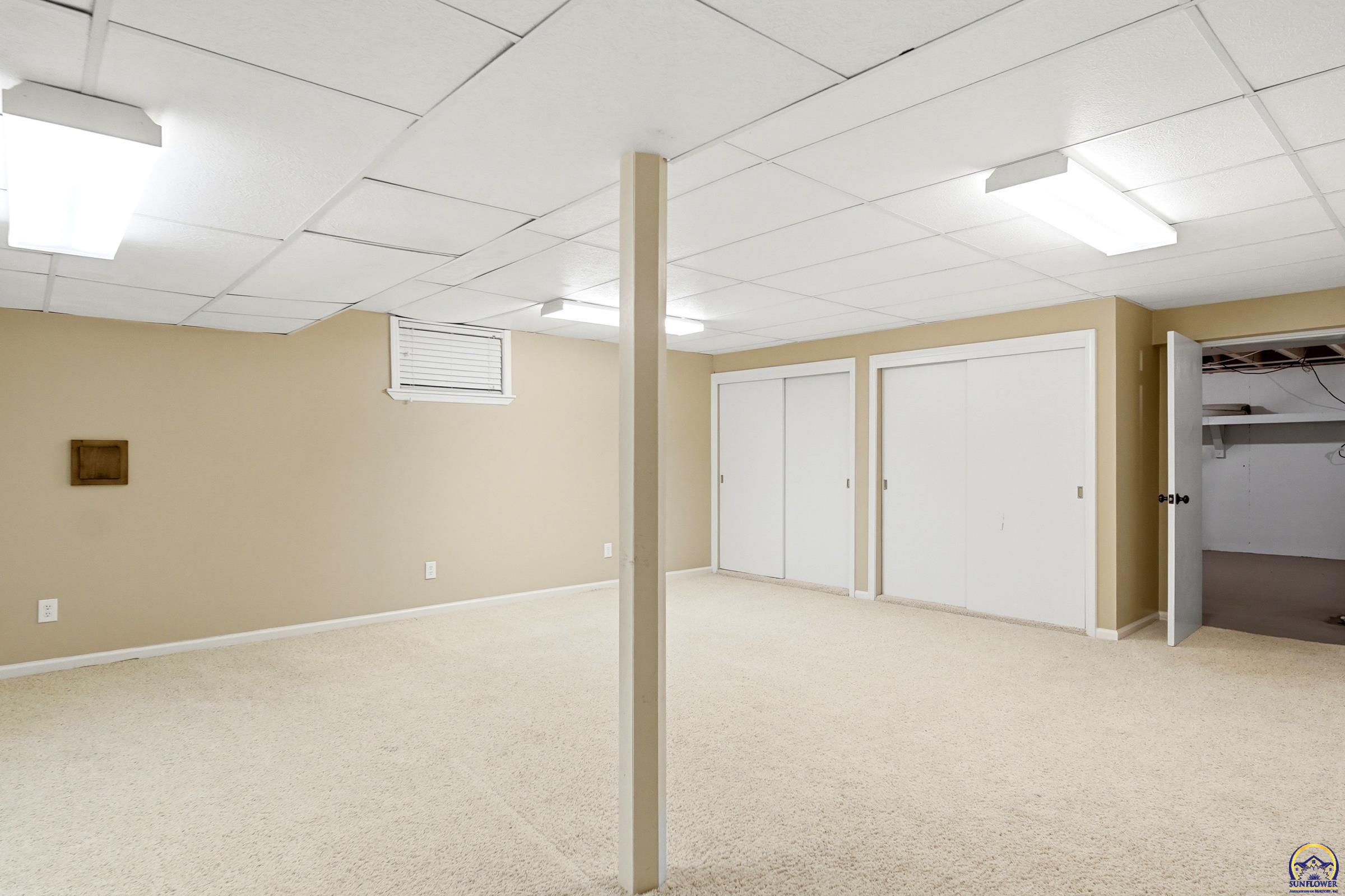 84 Southwest Pepper Tree Lane Topeka, KS 66611 - Photo 45 of 51