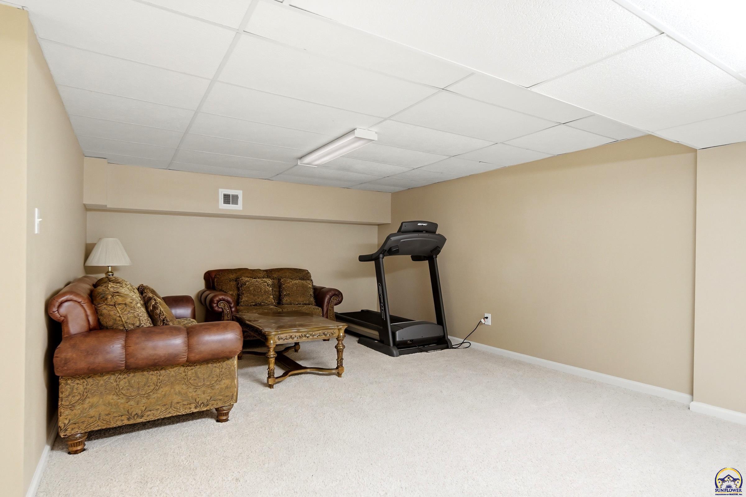 84 Southwest Pepper Tree Lane Topeka, KS 66611 - Photo 50 of 51