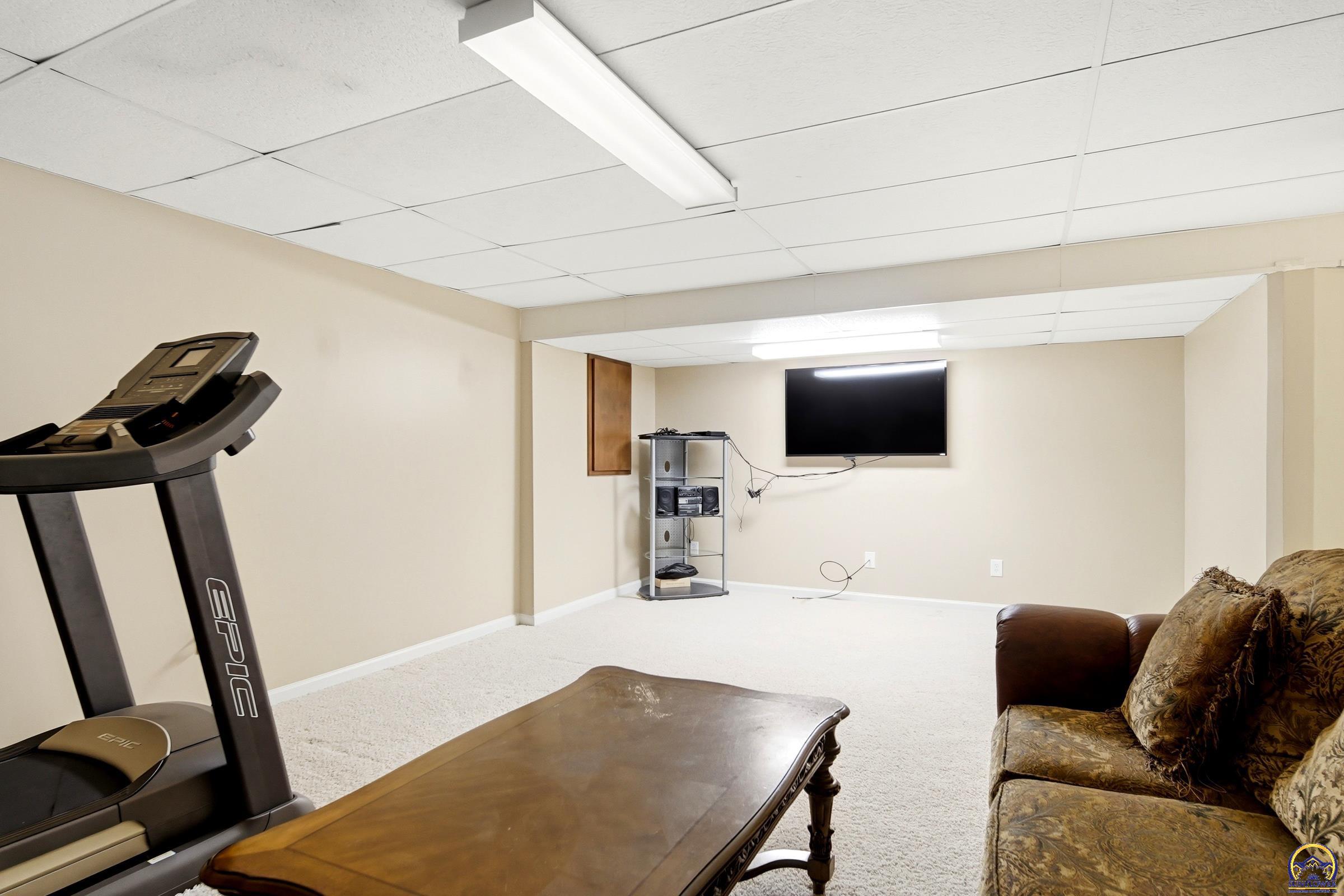 84 Southwest Pepper Tree Lane Topeka, KS 66611 - Photo 51 of 51