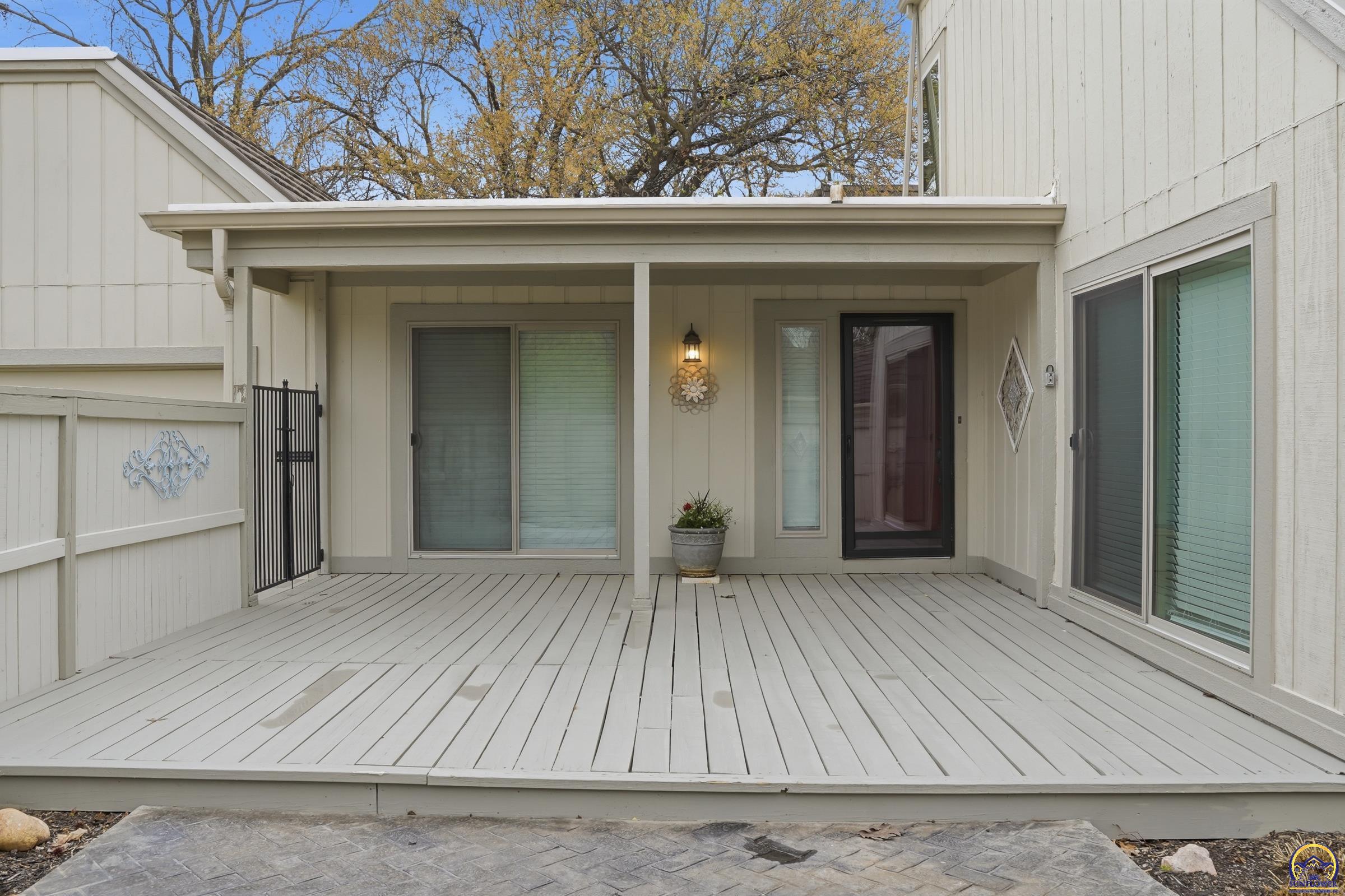 84 Southwest Pepper Tree Lane Topeka, KS 66611 - Photo 7 of 51