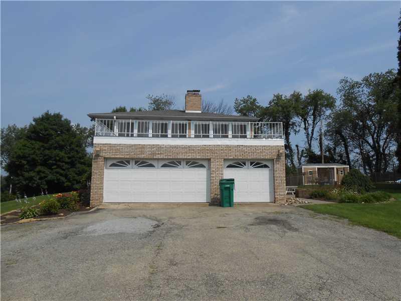232 Marguerite Road Latrobe, PA 15650 - Photo 20 of 25 Parking Lot/Garage.