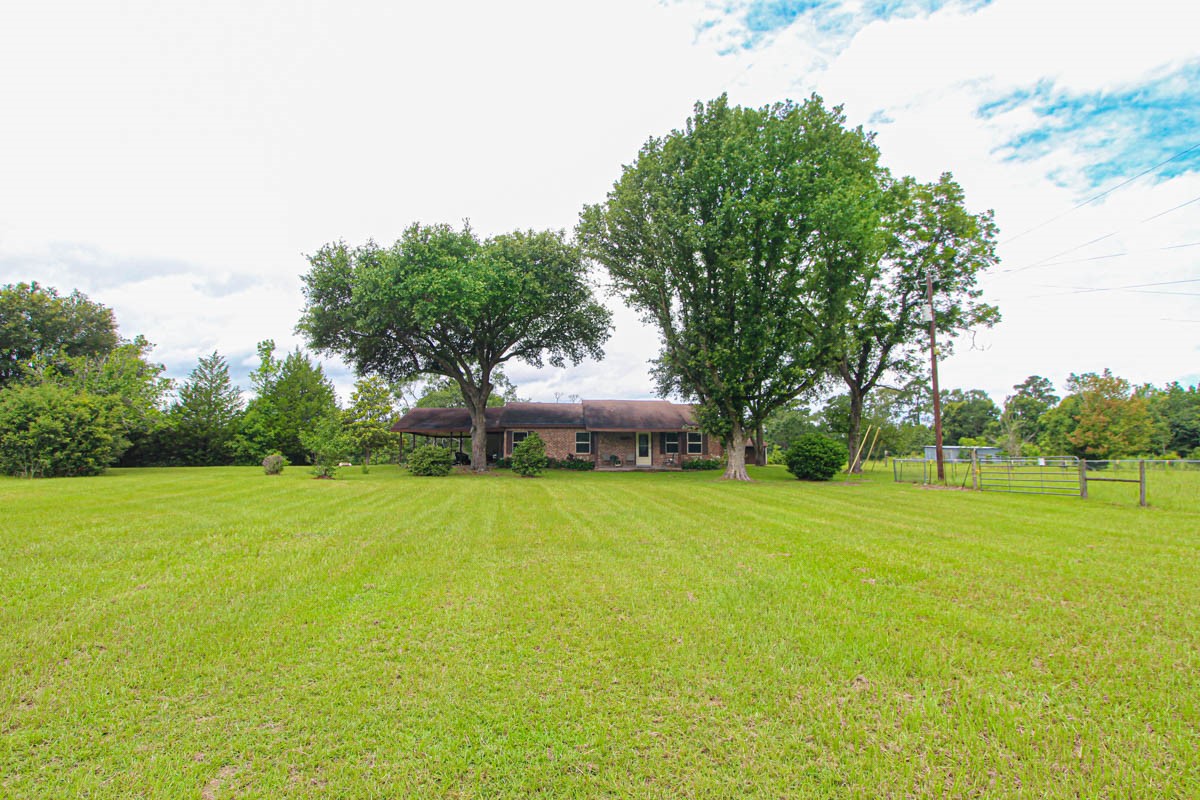 899 J Hickman Road Livingston, TX 77351 - Photo 13 of 48