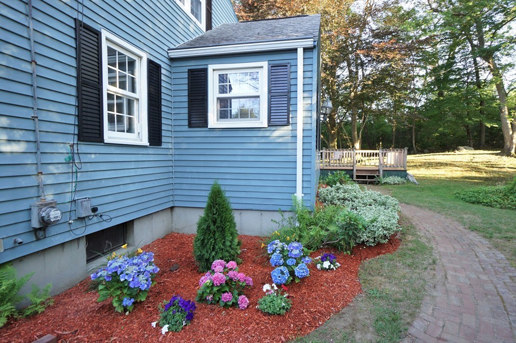 39 Robin Road Westborough, MA 01581 - Photo 23 of 30 Gallery Image 23