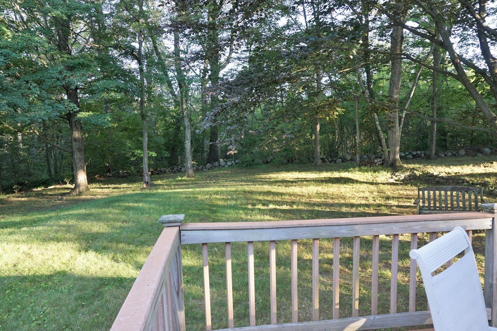 39 Robin Road Westborough, MA 01581 - Photo 26 of 30 Gallery Image 26