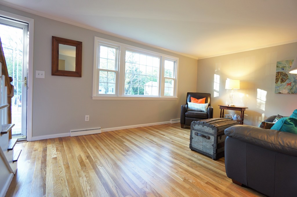 39 Robin Road Westborough, MA 01581 - Photo 3 of 30 Gallery Image 3