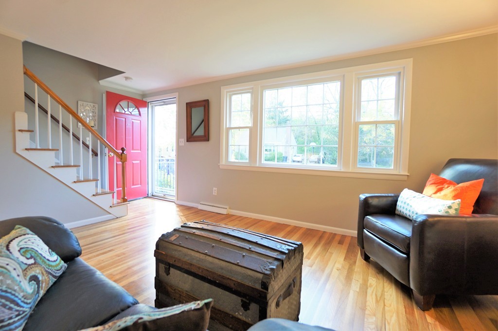 39 Robin Road Westborough, MA 01581 - Photo 4 of 30 Gallery Image 4