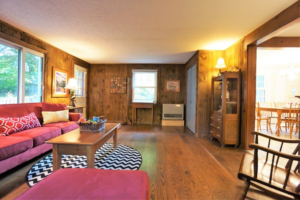 39 Robin Road Westborough, MA 01581 - Photo 8 of 30 Gallery Image 8