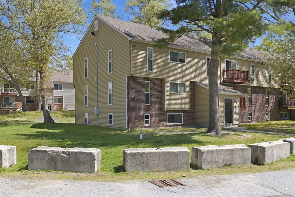 9 Tideview Path, Unit 8 Plymouth, MA 02360 - Photo 3 of 23