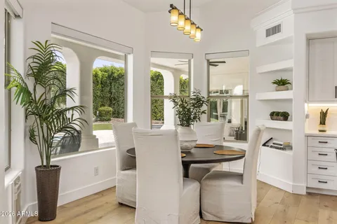 $2,249,000 | 9646 East Laurel Lane, Scottsdale, AZ 85260