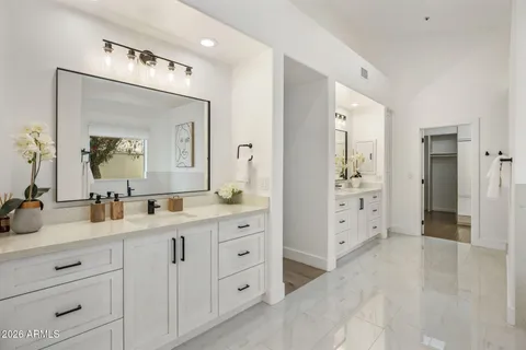 $2,249,000 | 9646 East Laurel Lane, Scottsdale, AZ 85260