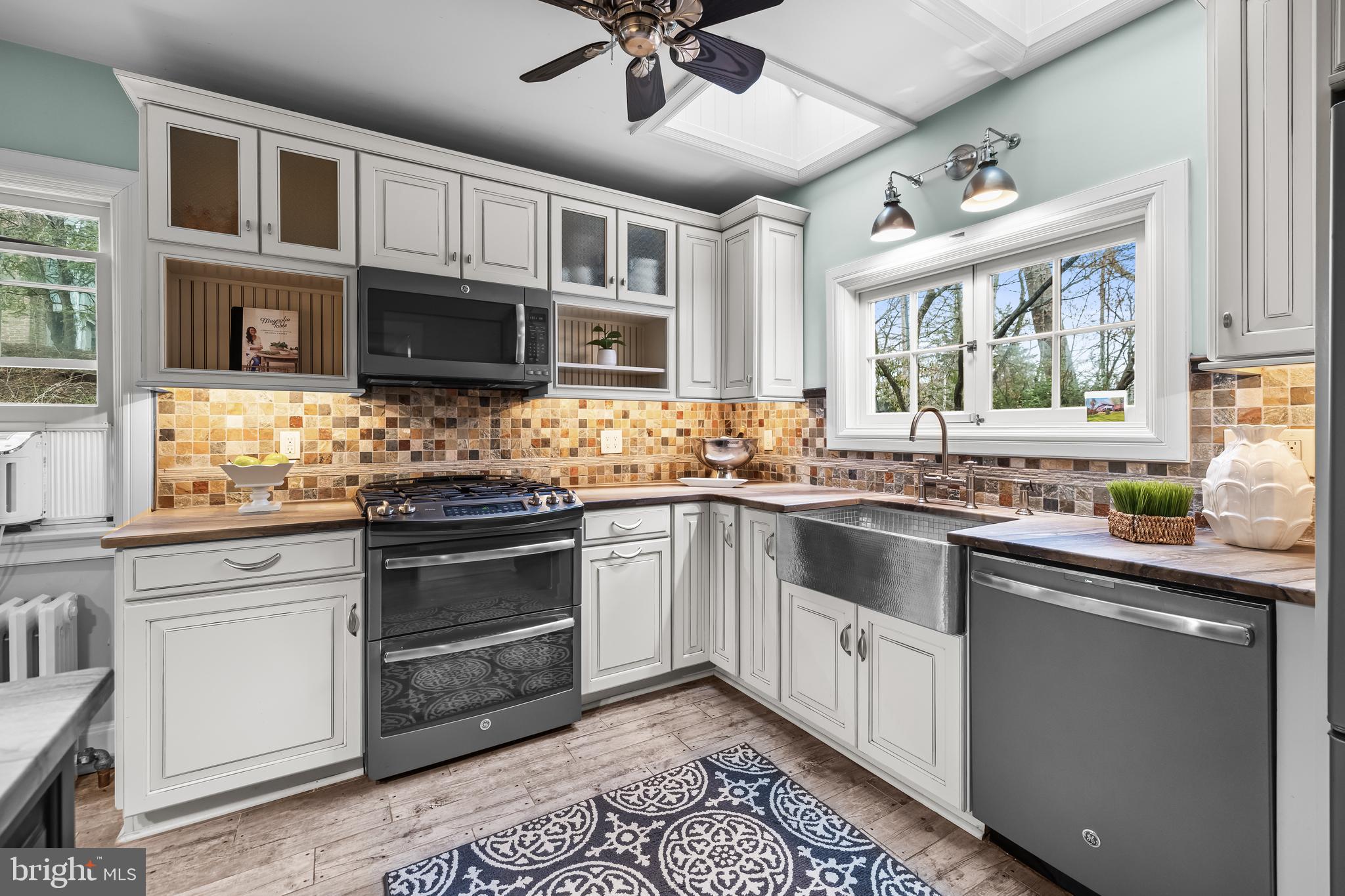 1914 Ruxton Road Baltimore, MD 21204 - Photo 15 of 57 Kitchen with Heated Floor