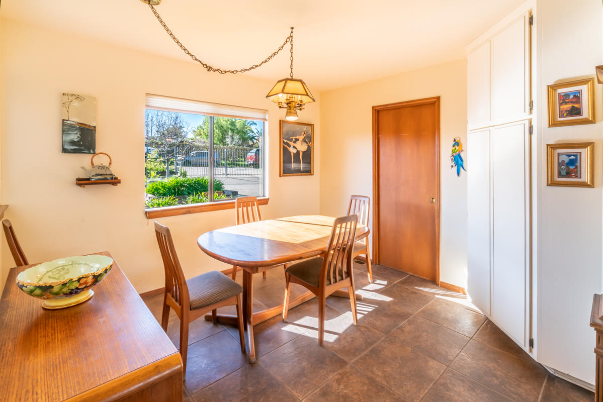 7031 Shepard Mesa Road Carpinteria, CA 93013 - Photo 12 of 30 breakfast nook