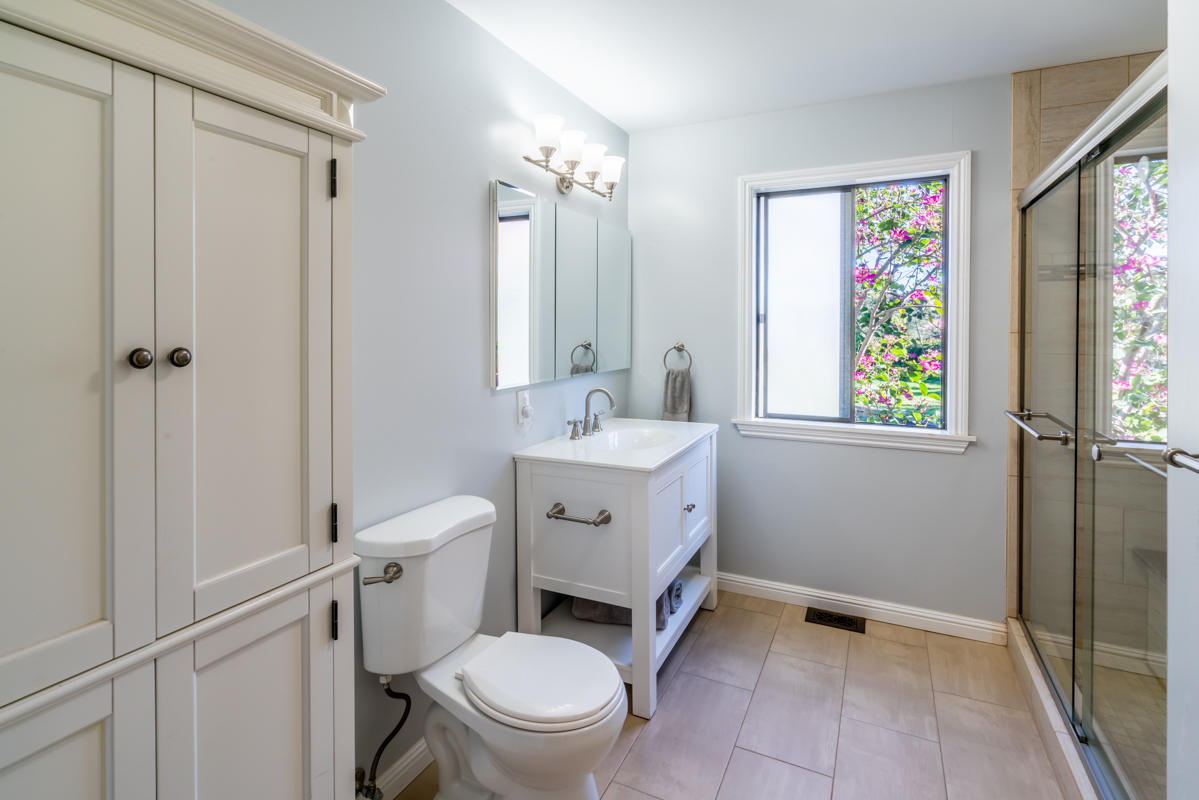 7031 Shepard Mesa Road Carpinteria, CA 93013 - Photo 20 of 30 bathroom