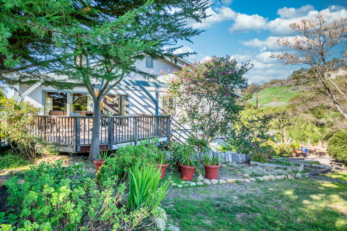 7031 Shepard Mesa Road Carpinteria, CA 93013 - Photo 27 of 30 Garden view of deck