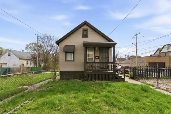 $250,000 | 1422 North 26th Street, Unit 1422A1424, Milwaukee, WI 53205