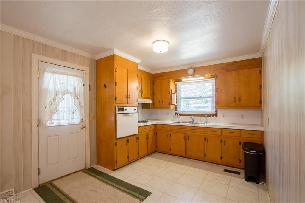 203 Reese Road High Point, NC 27265 - Photo 10 of 31 Gallery Image 10