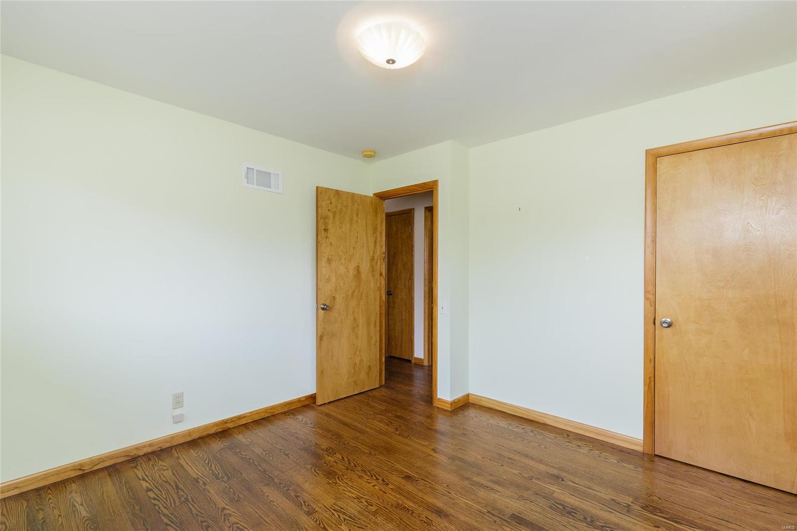 9173 Garber Road St. Louis, MO 63126 - Photo 11 of 26 Gallery Image 11