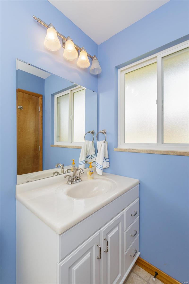9173 Garber Road St. Louis, MO 63126 - Photo 7 of 26 Gallery Image 7