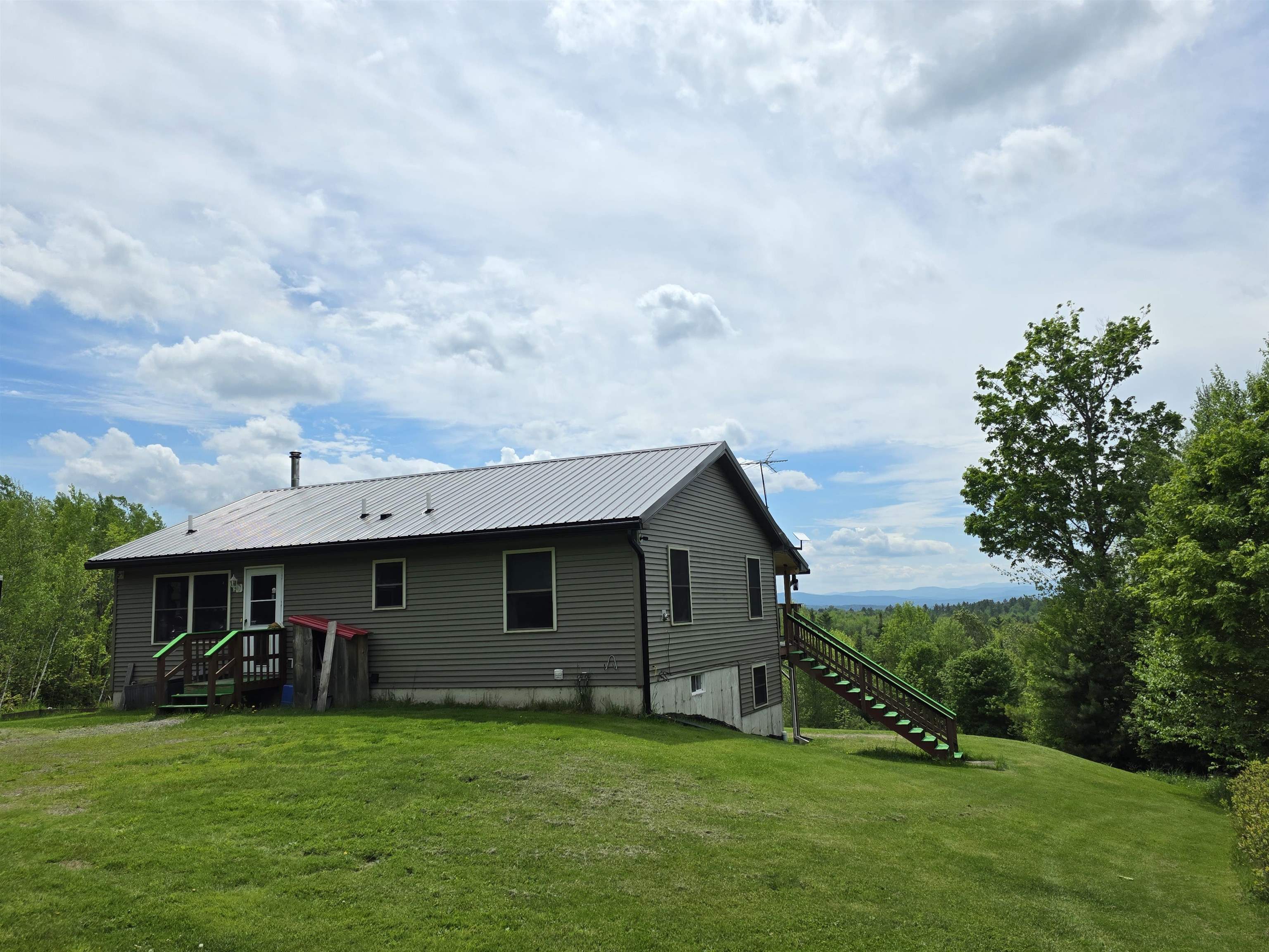 233 Jerusalem Road Marshfield, VT 05667 - Photo 2 of 39