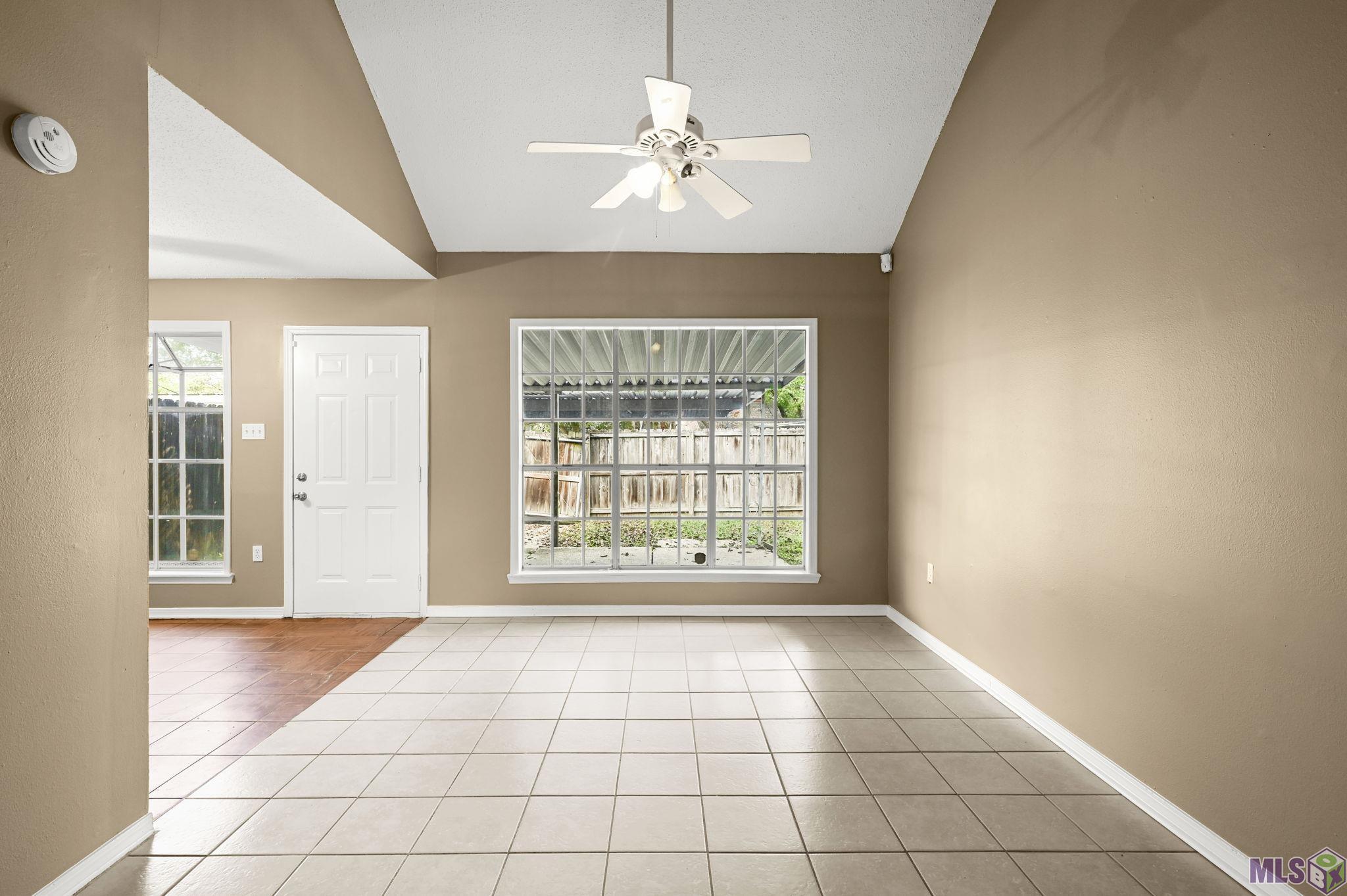 1270 Sharlo Avenue Baton Rouge, LA 70820 - Photo 2 of 21