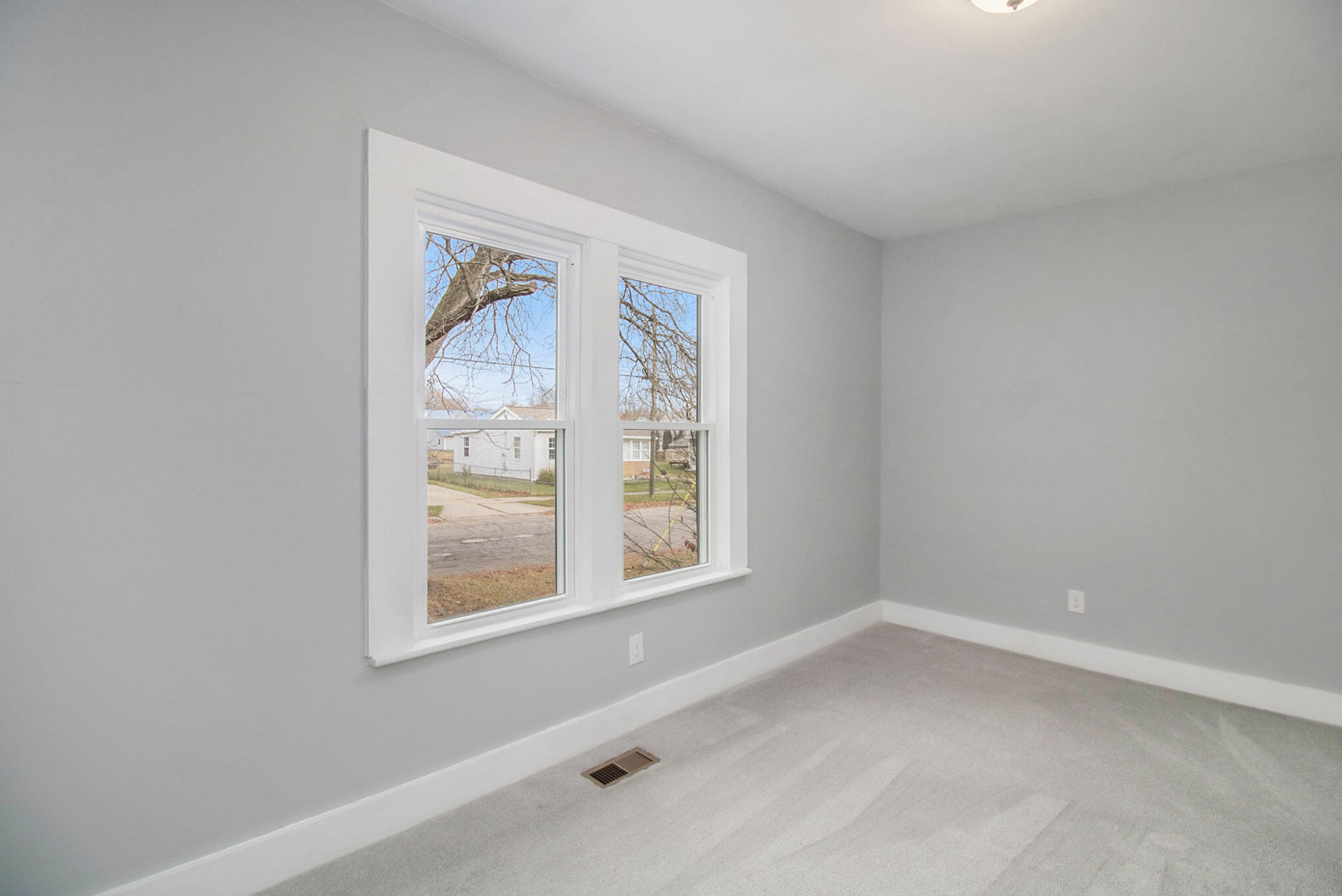 930 Spring Street Jackson, MI 49202 - Photo 18 of 26 18