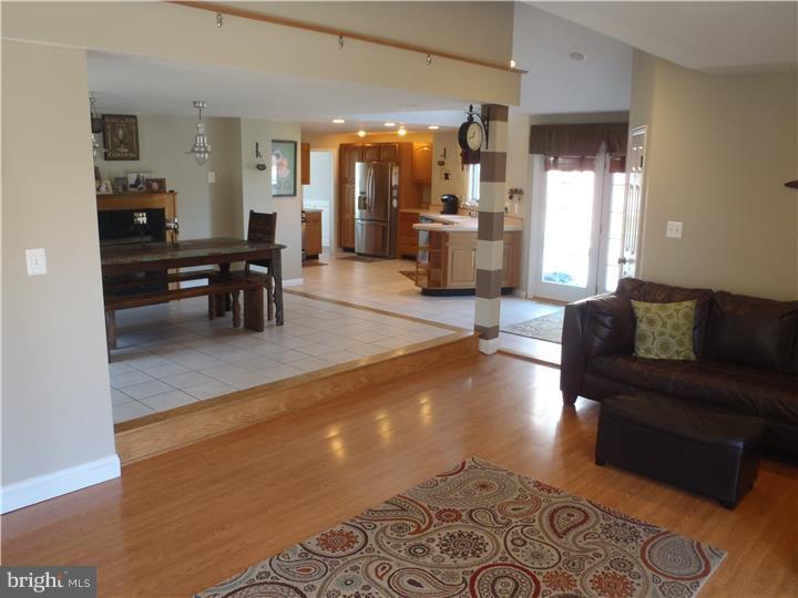 507 Hawarden Road Springfield, PA 19064 - Photo 6 of 19 Family Room