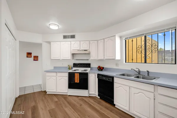 $289,000 | 9859 1st Street, Tucson, AZ 85748