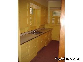 1030 West Fayette Avenue Springfield, IL 62704 - Photo 2 of 9