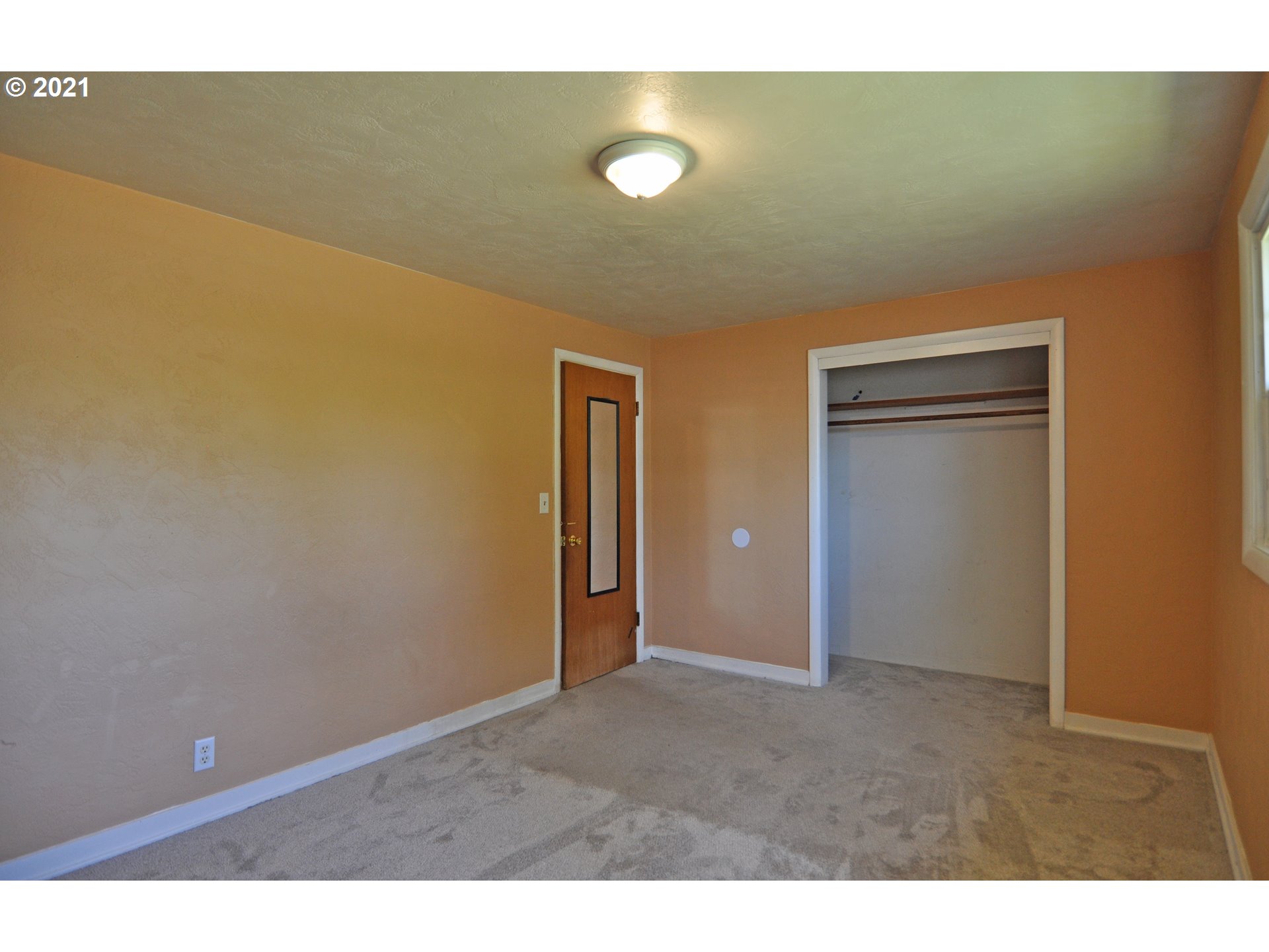 1933 I Street Springfield, OR 97477 - Photo 11 of 23