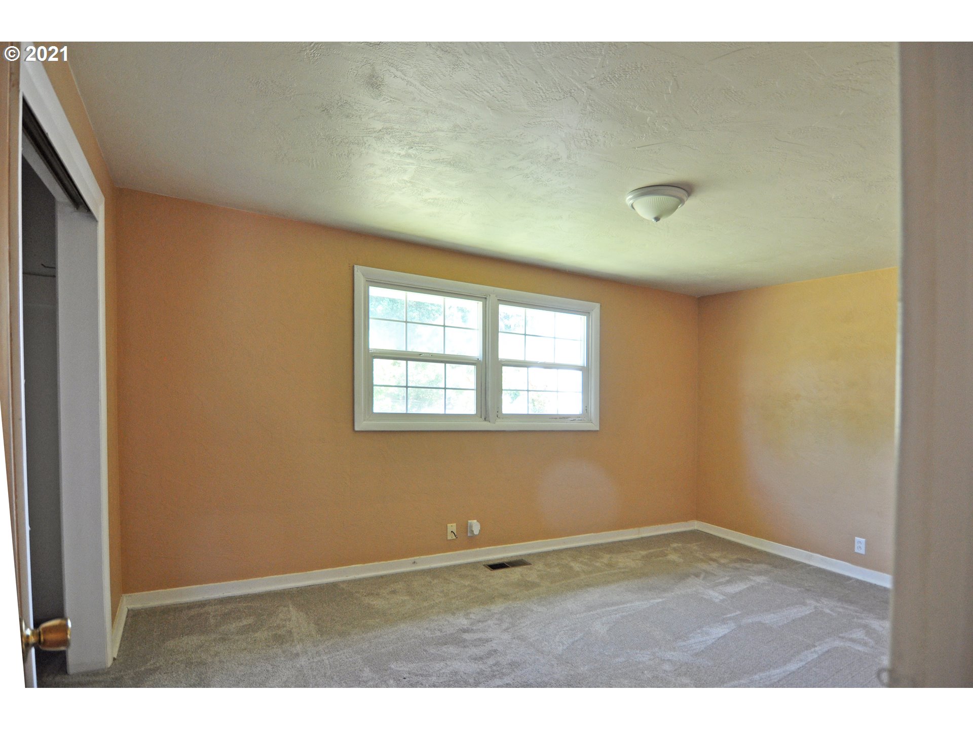 1933 I Street Springfield, OR 97477 - Photo 12 of 23