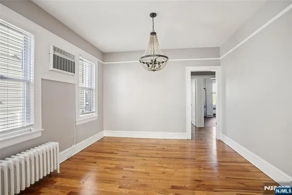 $3,200 | 105 Livingston Avenue, Unit 1, Lyndhurst, NJ 07071