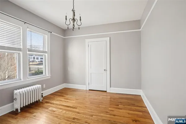 $3,200 | 105 Livingston Avenue, Unit 1, Lyndhurst, NJ 07071