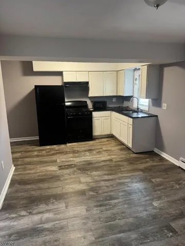 $1,875 | 73 Florida Street, Unit 2B, Elizabeth Port, NJ 07206