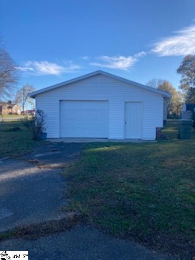 201 Pine Street Clinton, SC 29325 - Photo 21 of 26