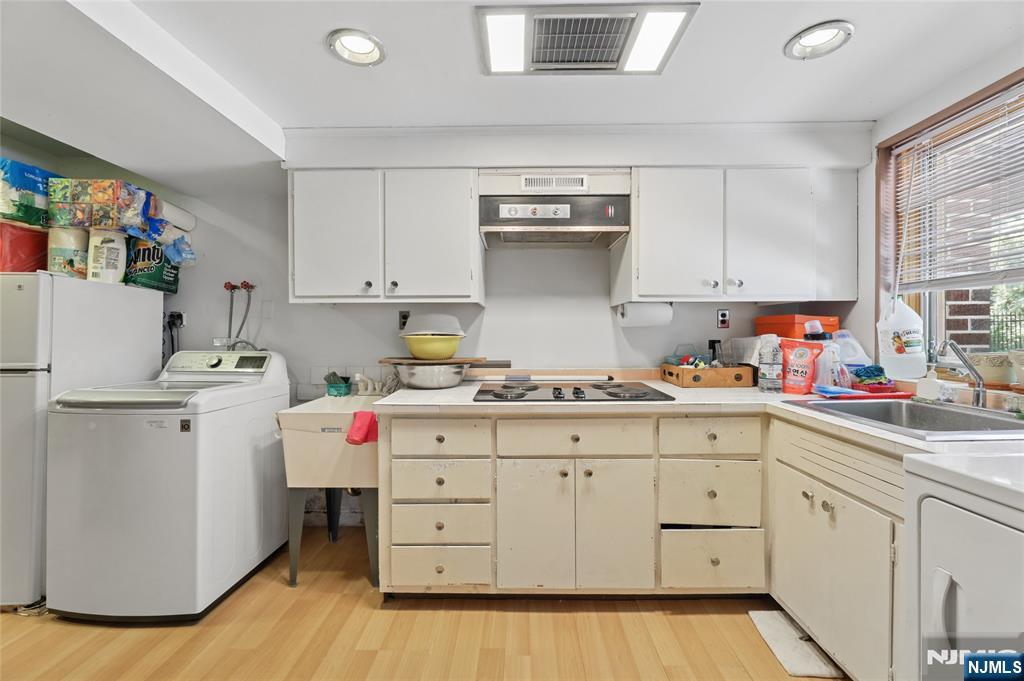 12 Beverly Road Englewood Cliffs, NJ 07632 - Photo 30 of 36