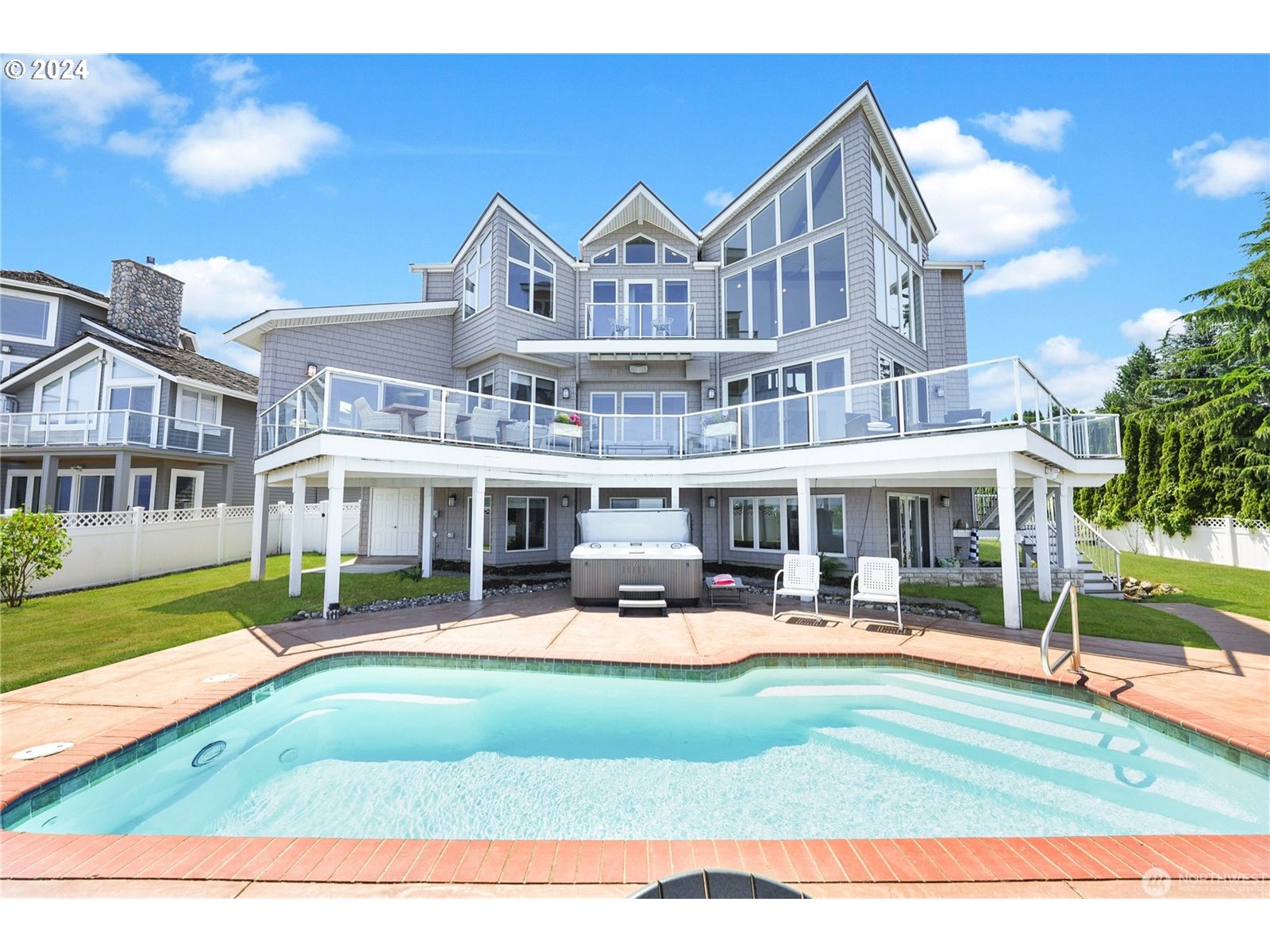 4844 G Loop Bow, WA 98232 - Photo 30 of 40 a front view of a building with garden