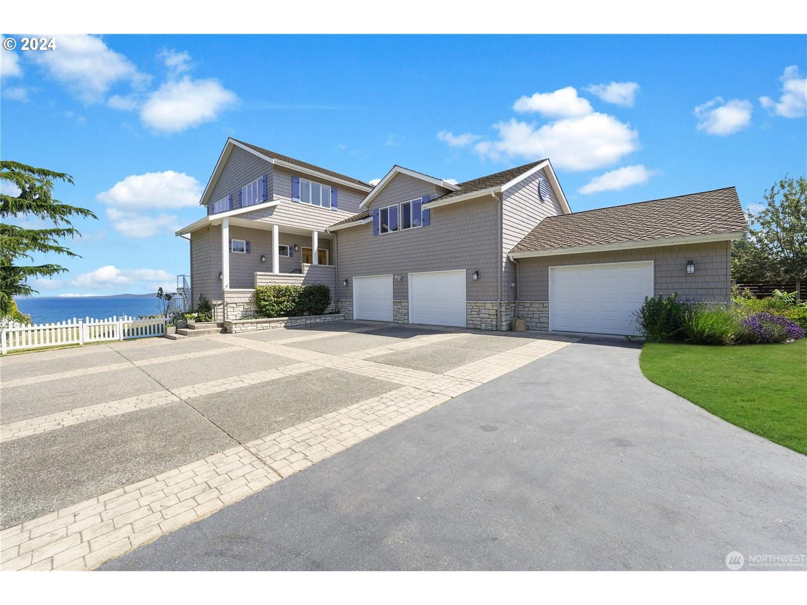 4844 G Loop Bow, WA 98232 - Photo 38 of 40 a front view of a house with a yard