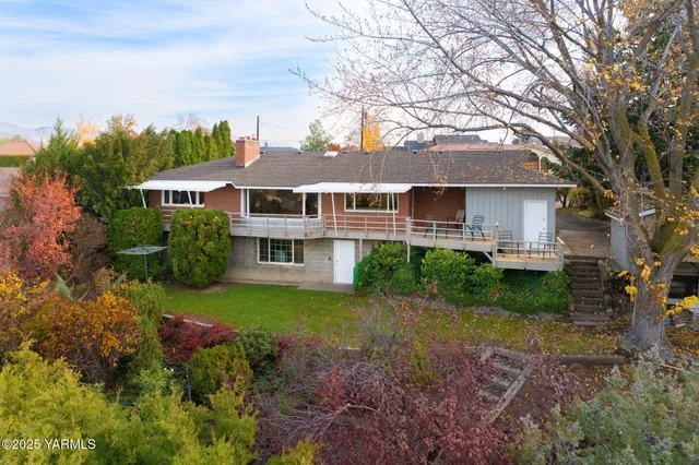 $515,000 | 620 Country Club Drive, Yakima, WA 98901