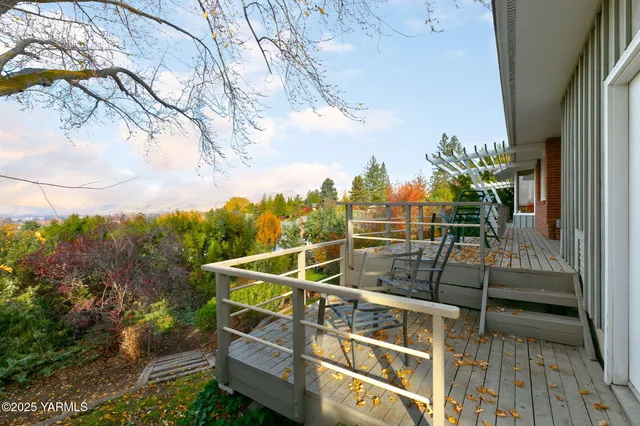 $515,000 | 620 Country Club Drive, Yakima, WA 98901
