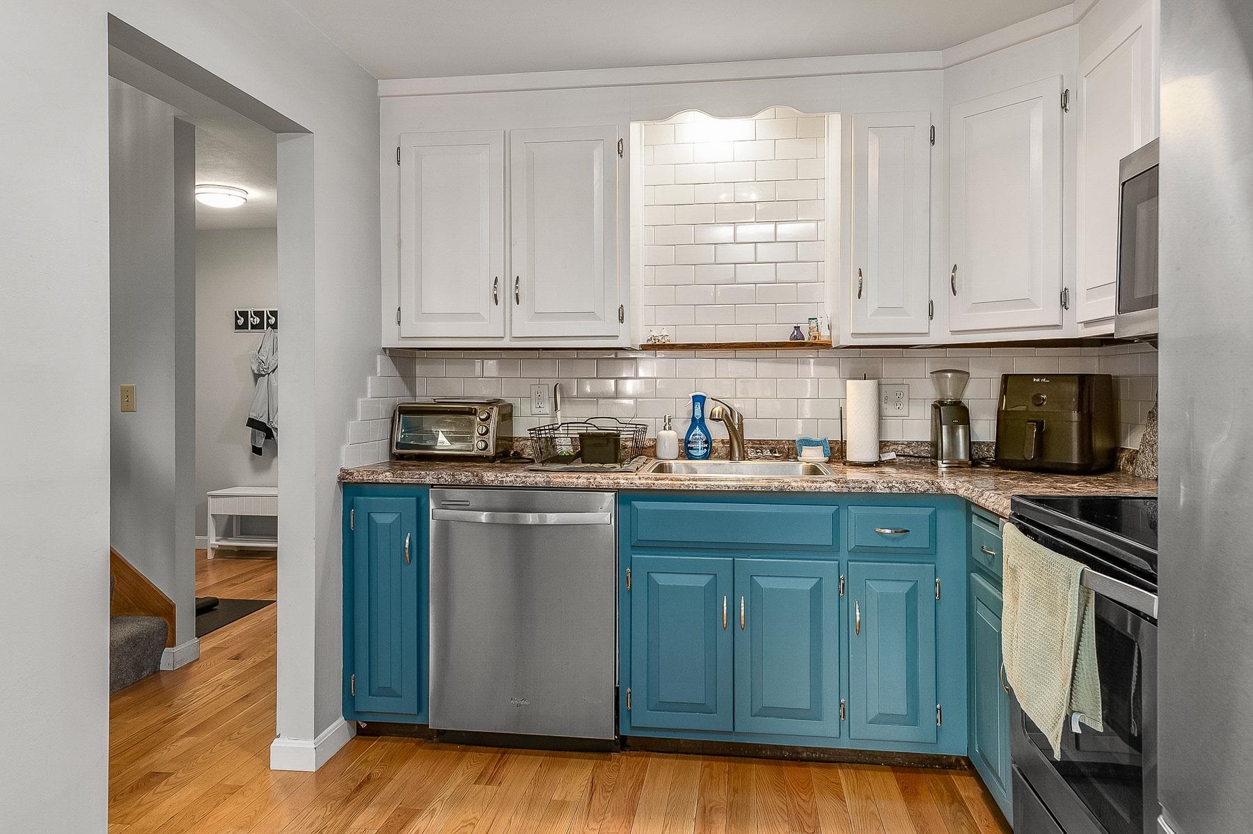 192 Winnicutt Road, Unit 3 Stratham, NH 03885 - Photo 22 of 27