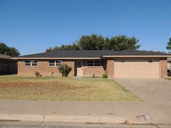 $245,000 | 137 Greenwood Street, Hereford, TX 79045