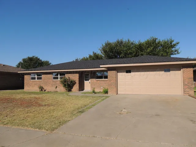 $245,000 | 137 Greenwood Street, Hereford, TX 79045