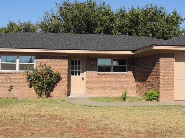 $245,000 | 137 Greenwood Street, Hereford, TX 79045