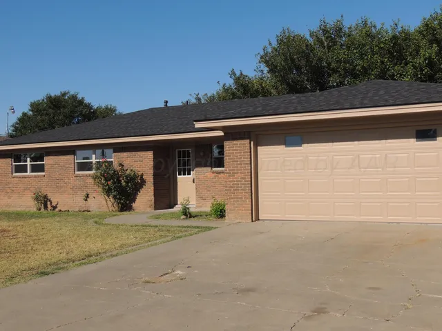 $245,000 | 137 Greenwood Street, Hereford, TX 79045