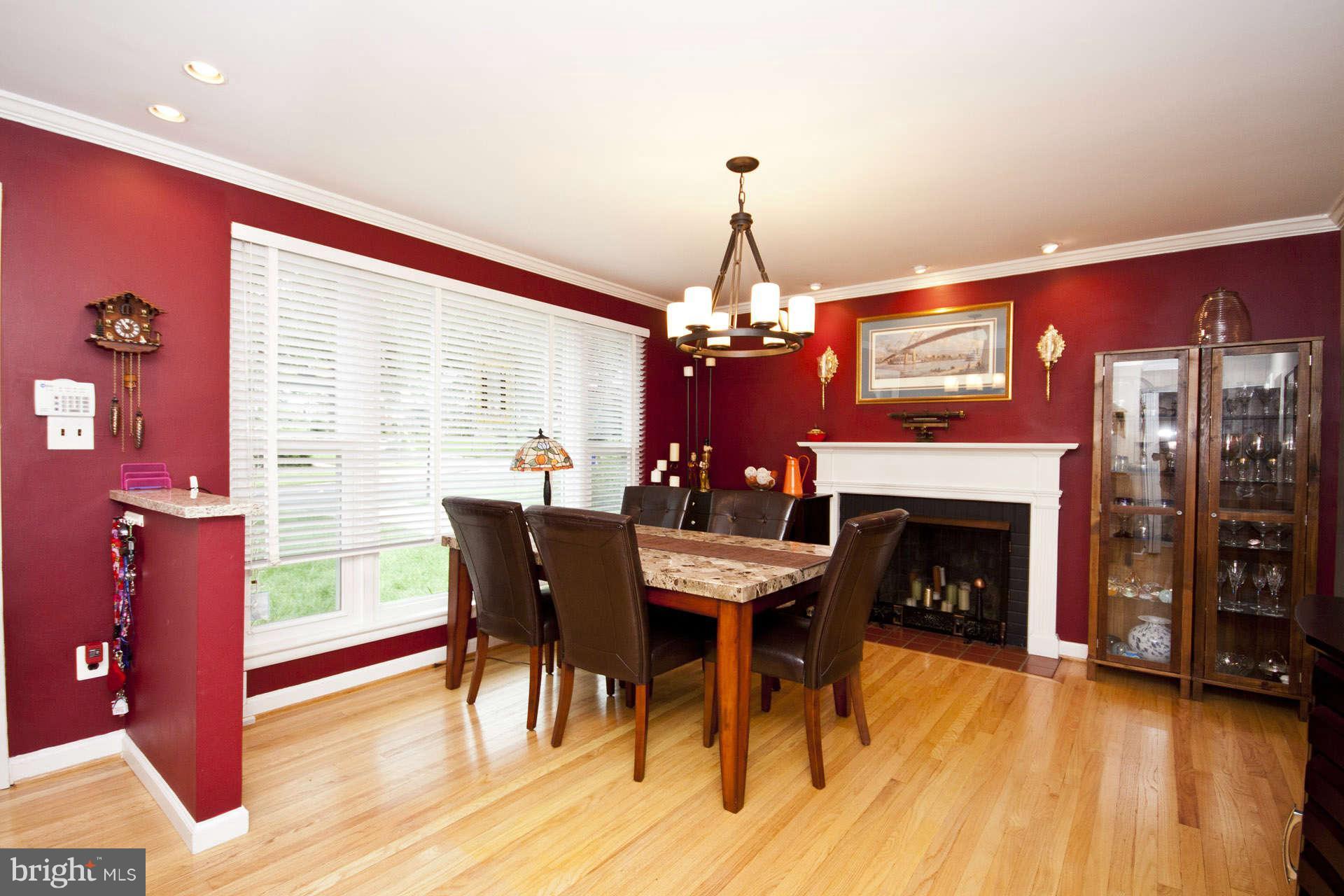 12615 Bluhill Road Silver Spring, MD 20906 - Photo 3 of 30 Dining Room